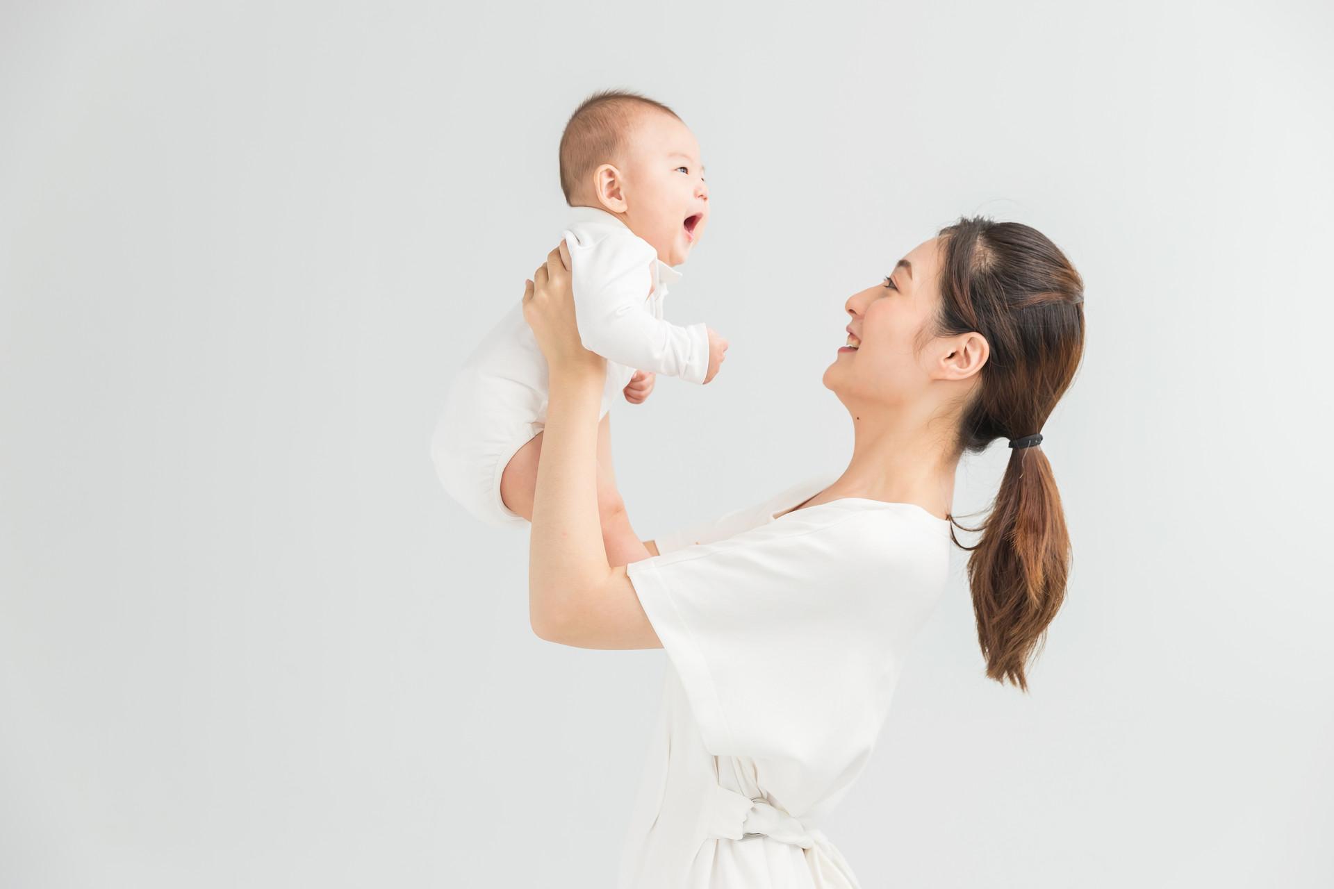 产妇堵奶请了个催乳师，来了个男的！开奶那些事，孕妇早知早受益 